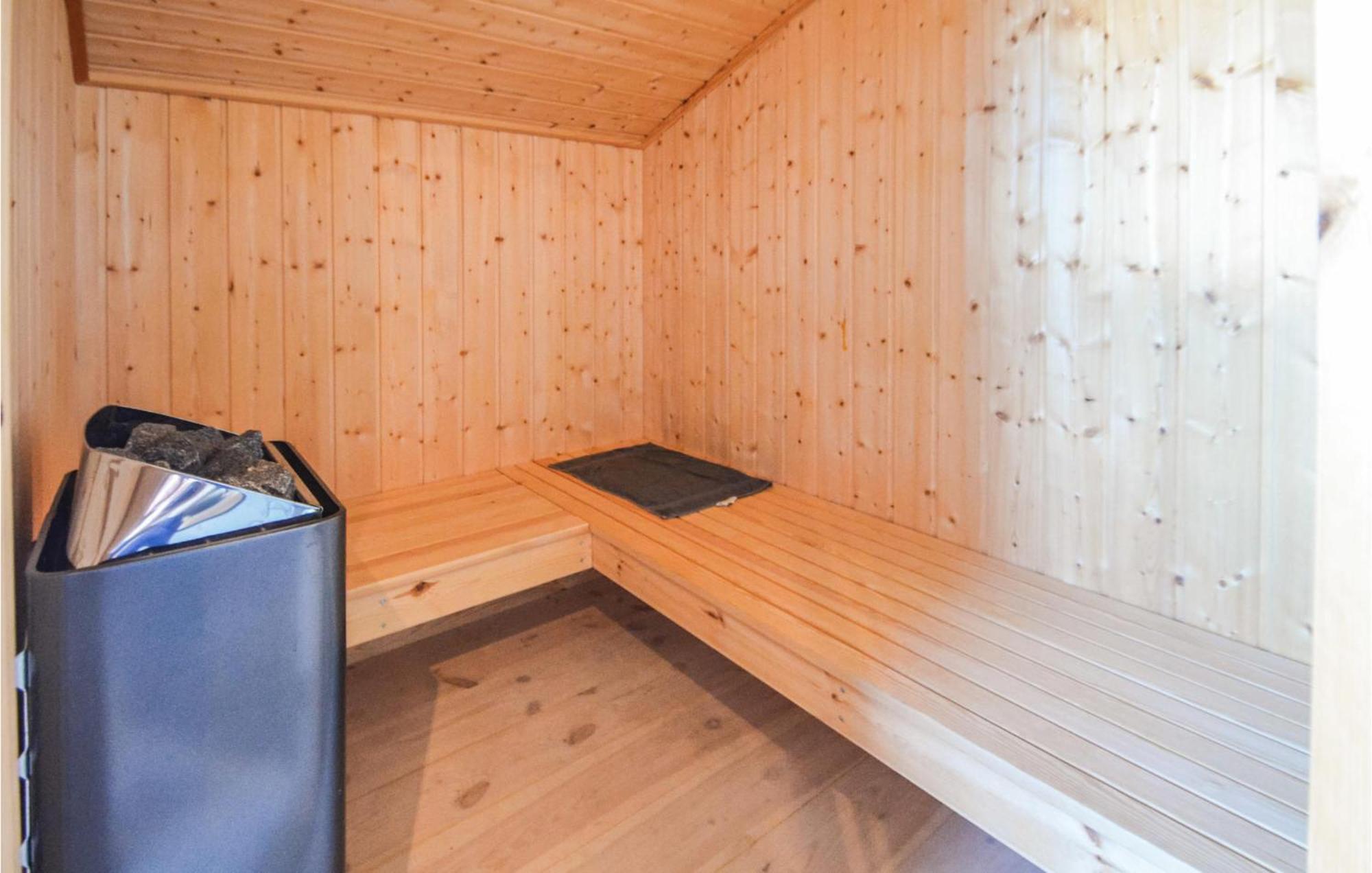 4 Bedroom Pet Friendly Home In Fjerritslev Bagian luar foto
